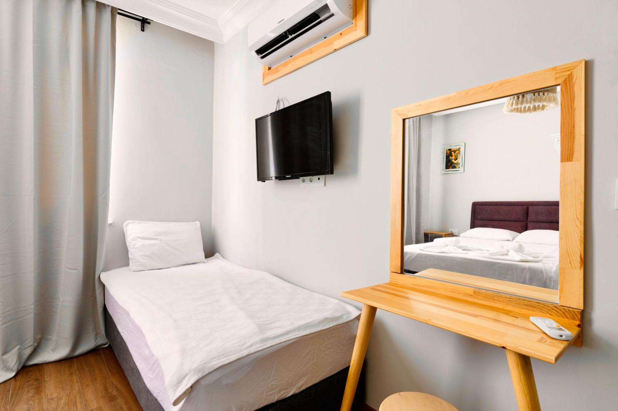 Antalya Old Town Otel Екстер'єр фото