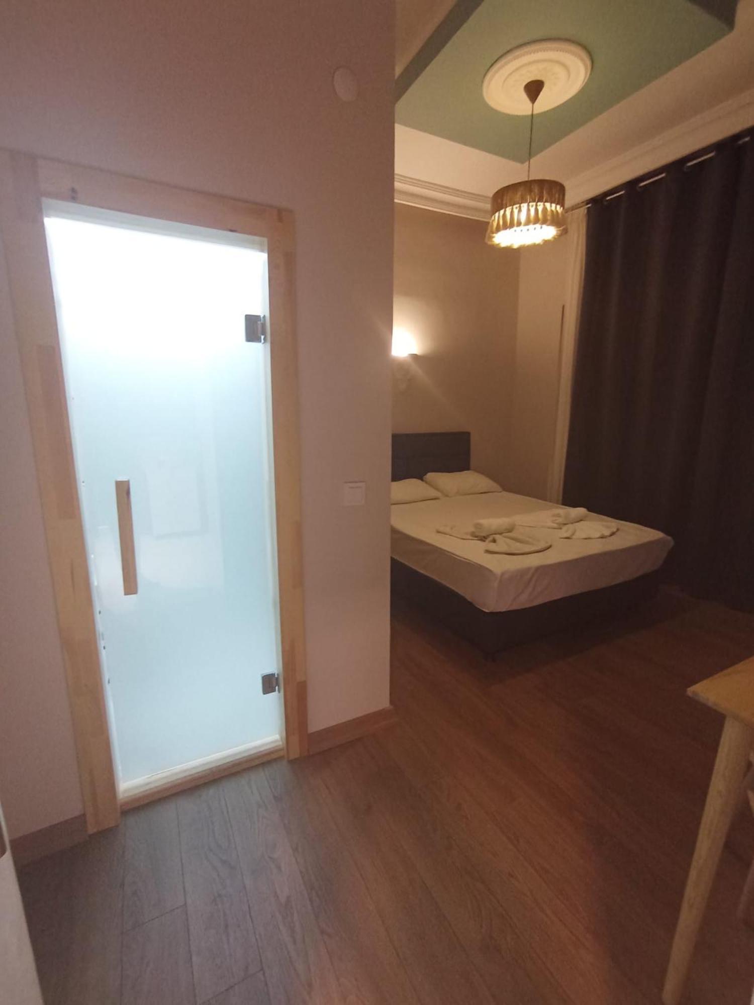 Antalya Old Town Otel Екстер'єр фото